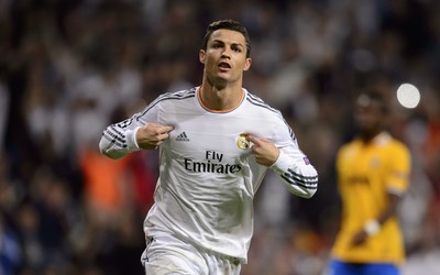 爱游戏体育热评-他还在进化可怕